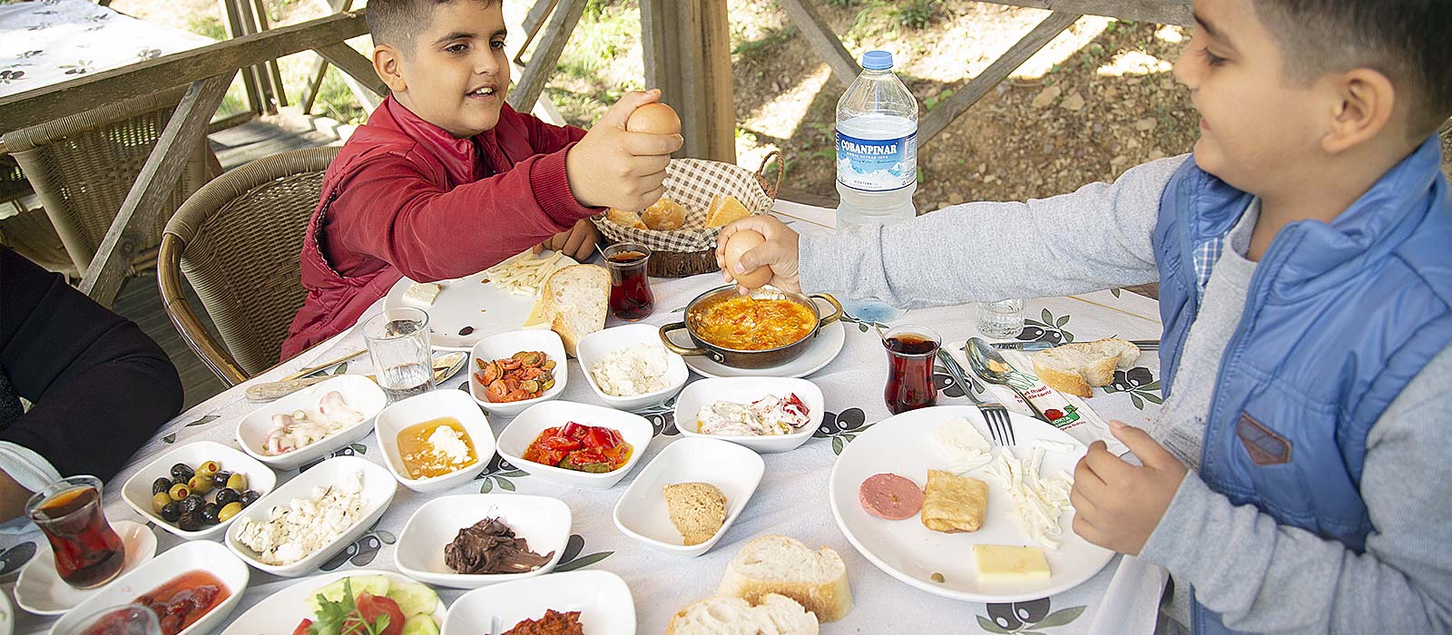 Her Sabah Eşsiz Köy Kahvaltısı