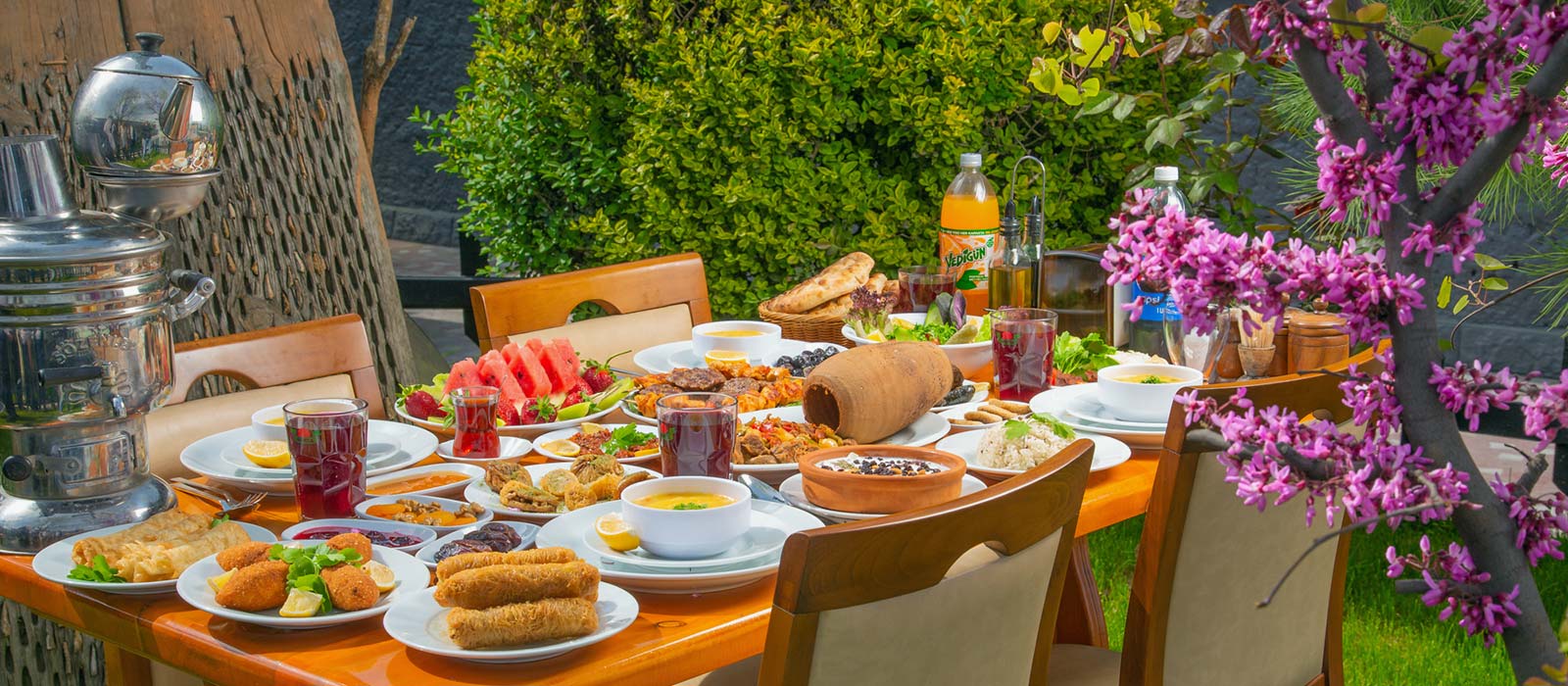 Eşsiz Lezzetler Gülmahal’de Sizleri Bekliyor!